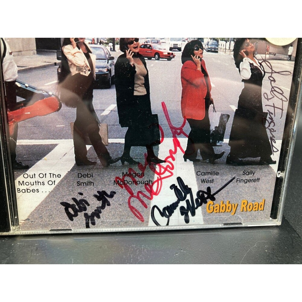 Four Bitchin' Babes - Gabby Road CD 1997 Live Folk Shanachie SIGNED - Picture 4 of 4